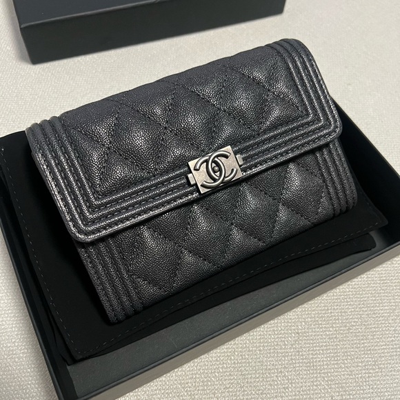 Sold - Boy Chanel Medium Wallet - Picture 3 of 15